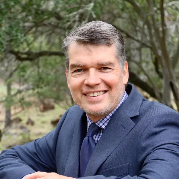 Peter Johnson Real Estate logo
